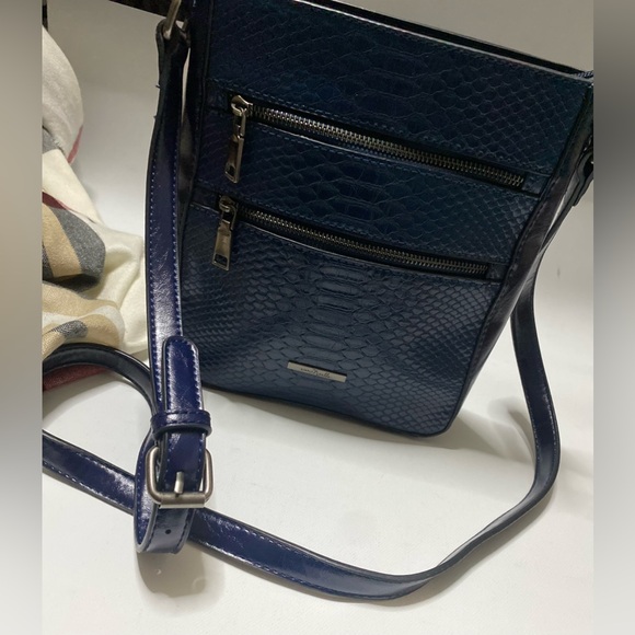 🦋Simply Noelle, Crossbody bag,snakeskin design, excellent condition🦋#NOELLE - Picture 6 of 15